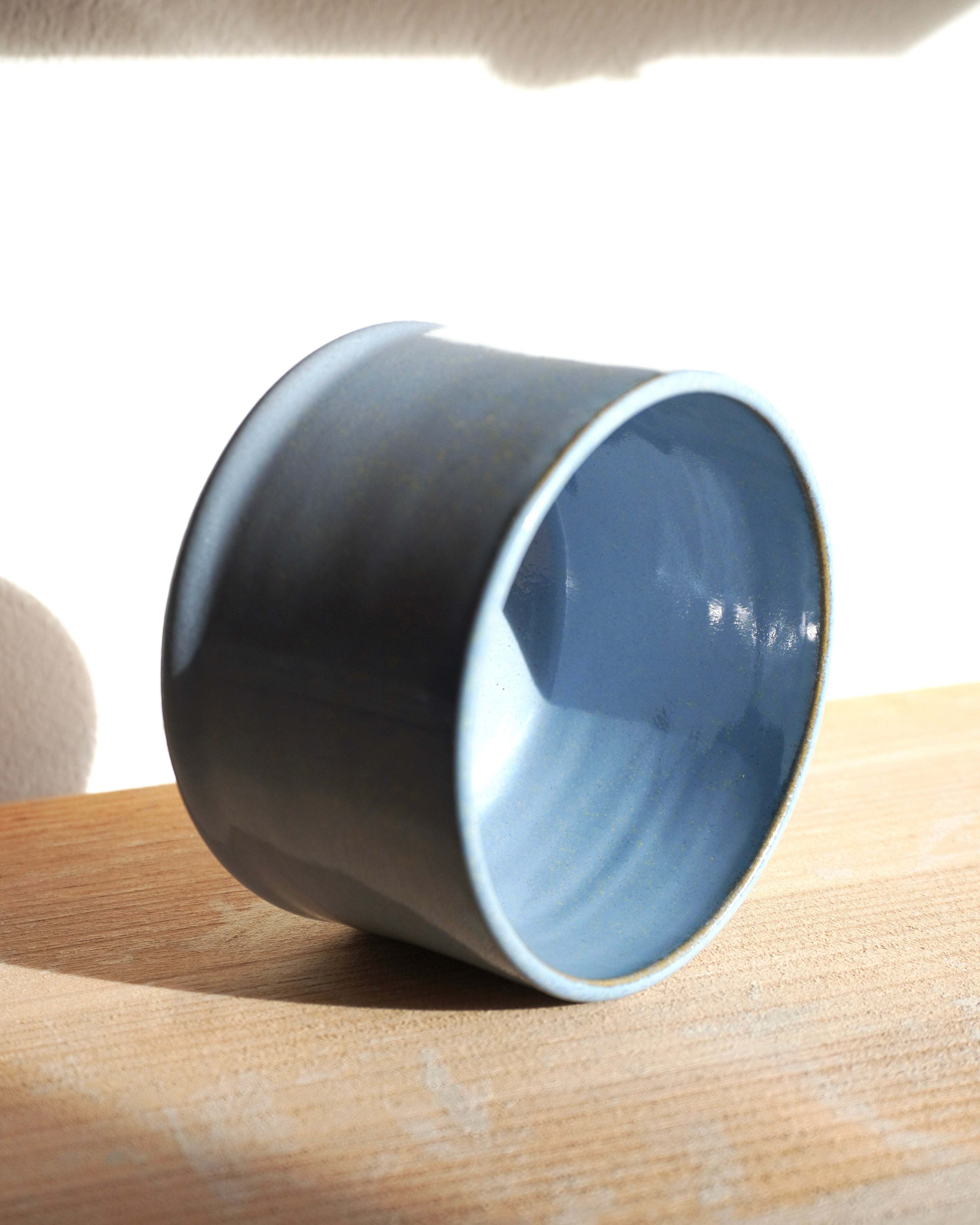 KAFFEEBECHER - CURVED CUP - LIGHT BLUE