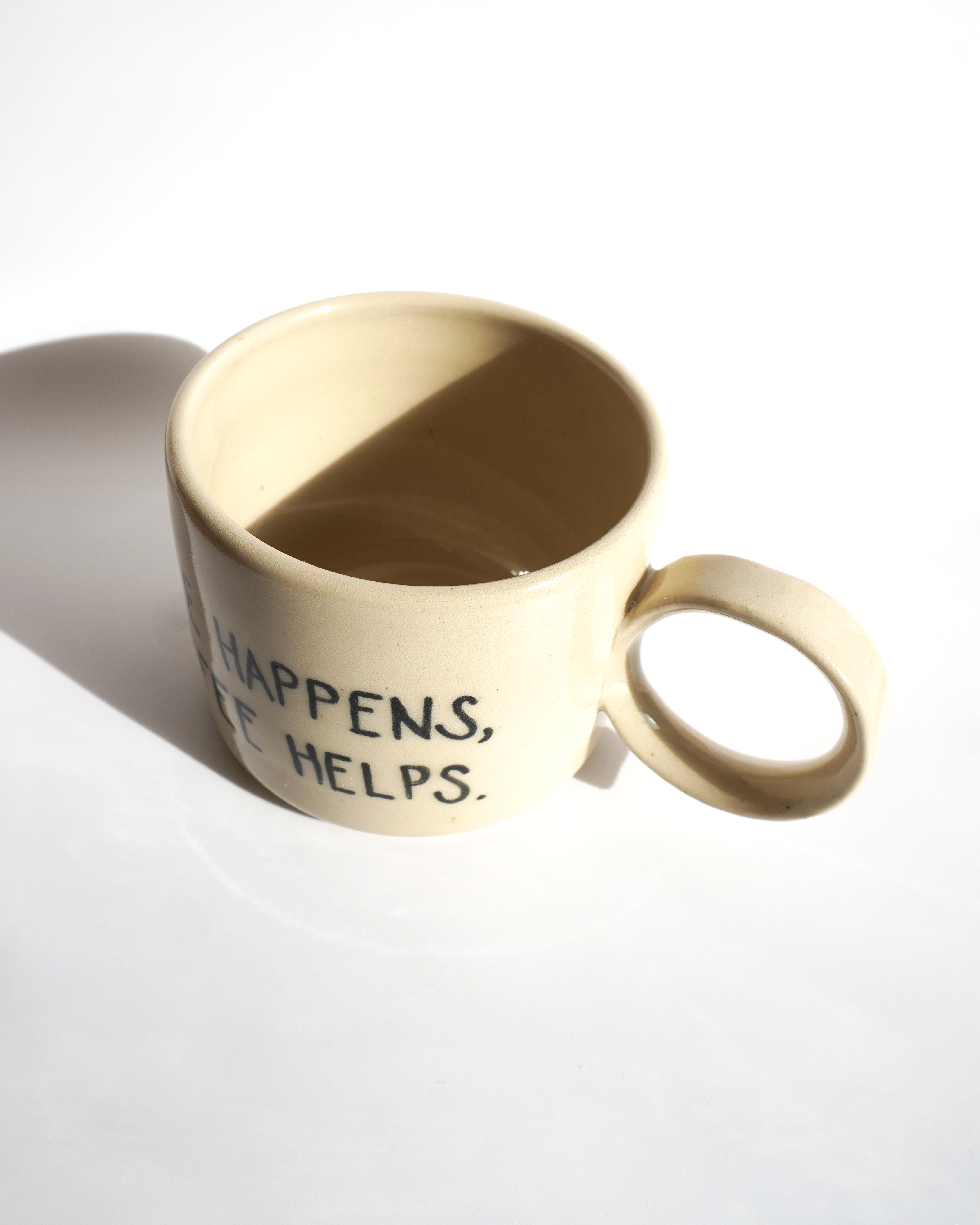 KAFFEETASSE - CLASSIC MUG - LIFE HAPPENS